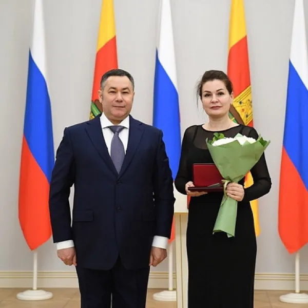 Губернатор вручил Медаль Луки Крымского рентгенлаборанту клиники ТвГМУ - фото 1