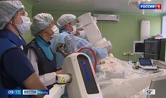 В Твери кардиохирурги провели сложную операцию на работающем сердце В Твери кардиохирурги провели сложную операцию на работающем сердце